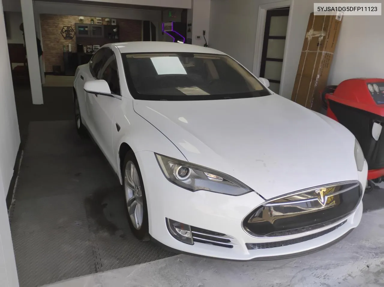 2013 Tesla Model S VIN: 5YJSA1DG5DFP11123 Lot: 71848844