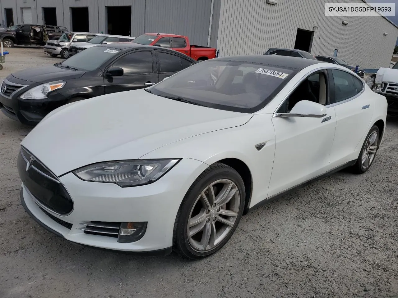 2013 Tesla Model S VIN: 5YJSA1DG5DFP19593 Lot: 76670654