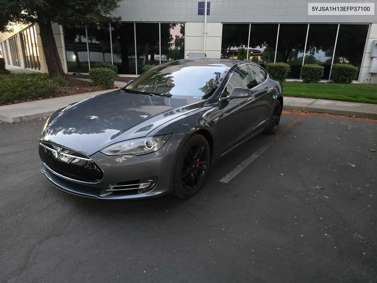 2014 Tesla Model S VIN: 5YJSA1H13EFP37100 Lot: 71135274