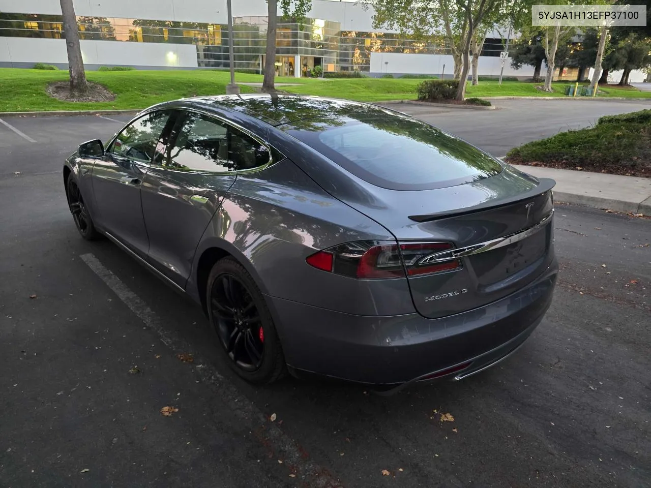 2014 Tesla Model S VIN: 5YJSA1H13EFP37100 Lot: 71135274