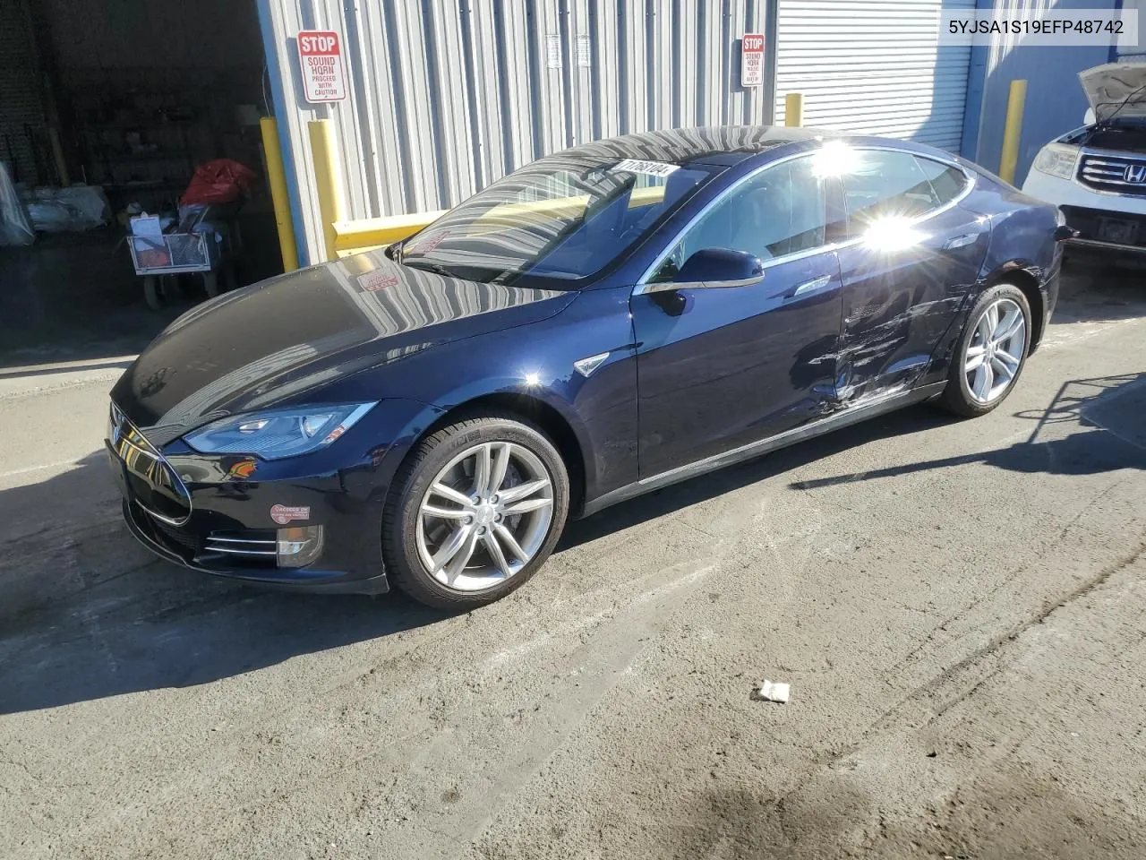 2014 Tesla Model S VIN: 5YJSA1S19EFP48742 Lot: 71768104