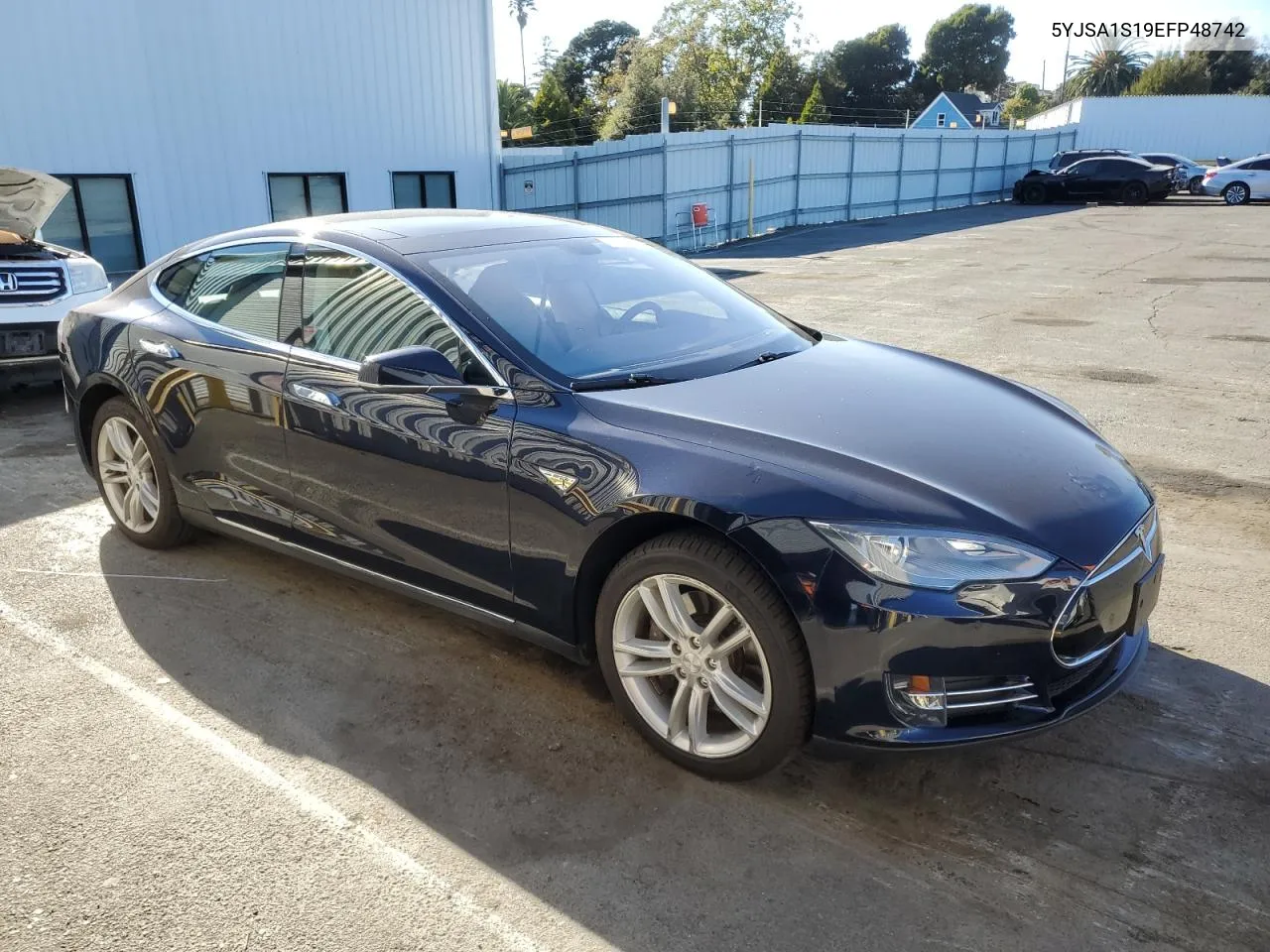 2014 Tesla Model S VIN: 5YJSA1S19EFP48742 Lot: 71768104