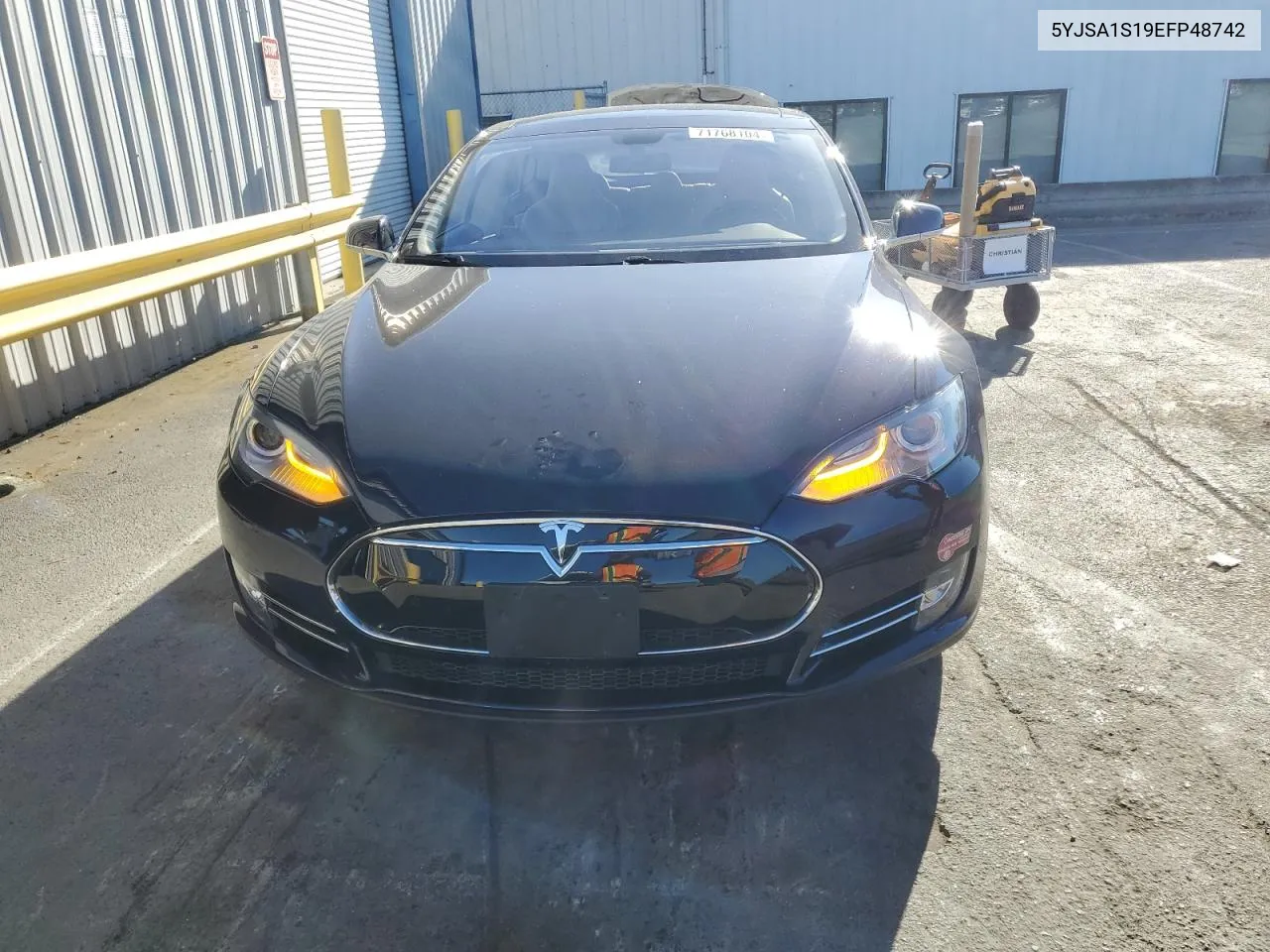 2014 Tesla Model S VIN: 5YJSA1S19EFP48742 Lot: 71768104