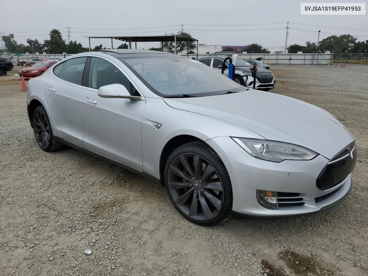 2014 Tesla Model S VIN: 5YJSA1S19EFP41953 Lot: 76401414