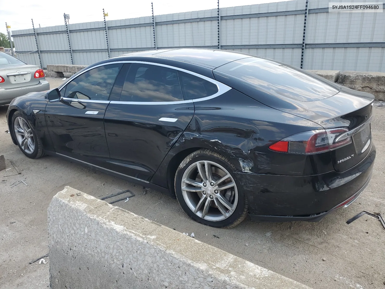 5YJSA1S24FF094680 2015 Tesla Model S 70D