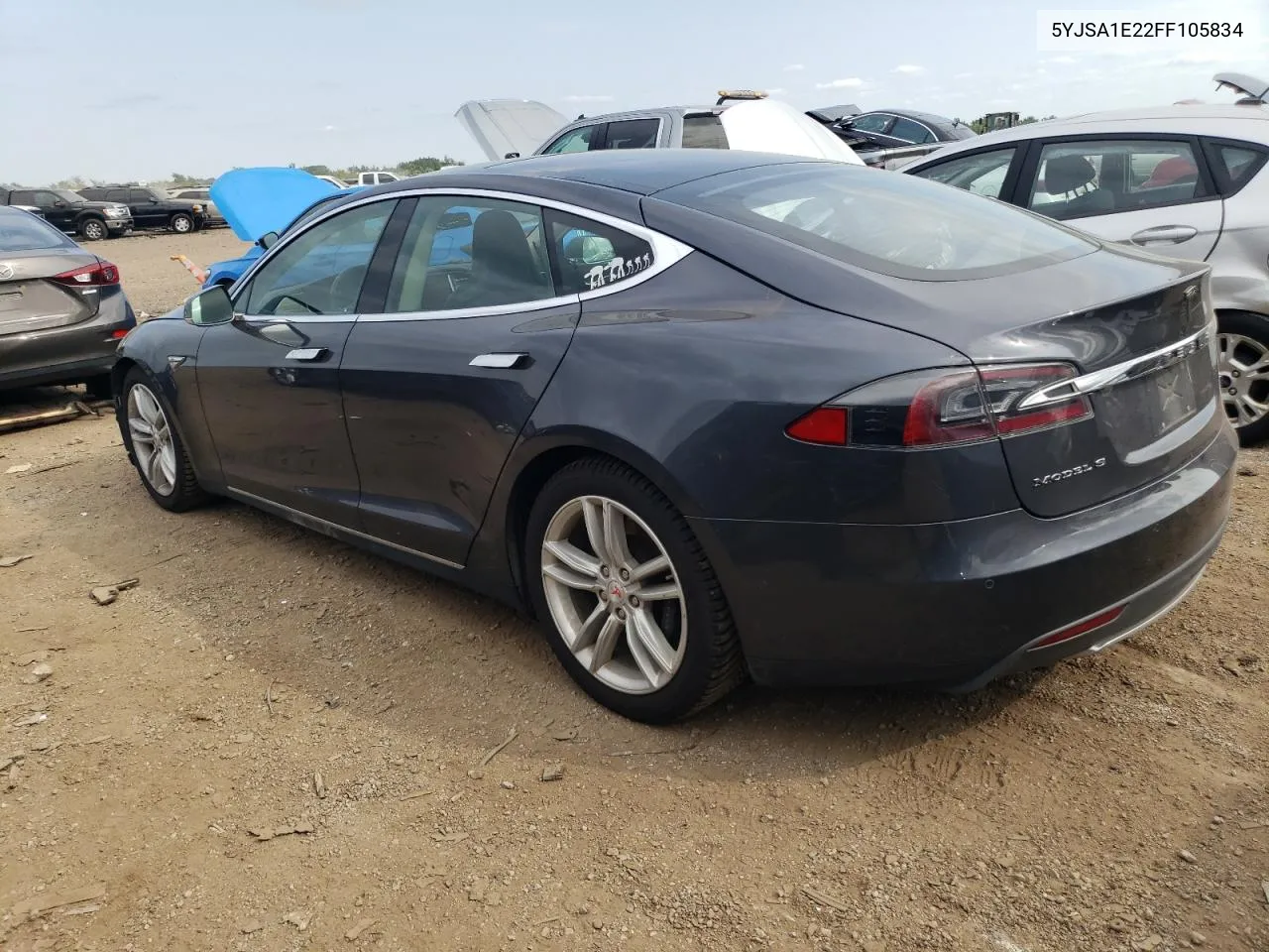 2015 Tesla Model S VIN: 5YJSA1E22FF105834 Lot: 65715264