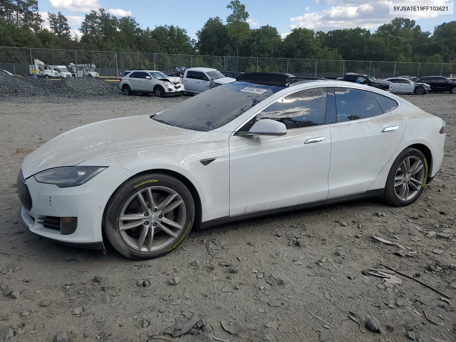 2015 Tesla Model S VIN: 5YJSA1E19FF103621 Lot: 65992384