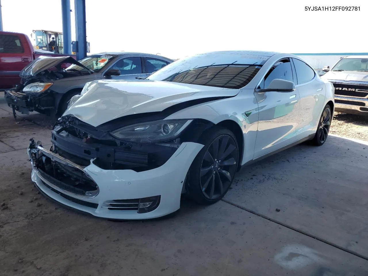 2015 Tesla Model S 85 VIN: 5YJSA1H12FF092781 Lot: 67732244