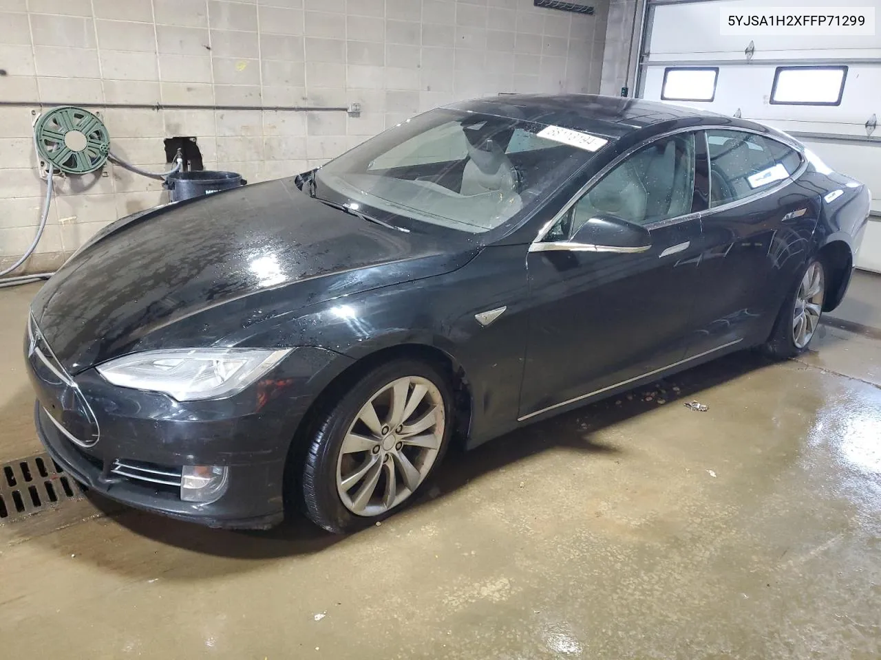 2015 Tesla Model S 85D VIN: 5YJSA1H2XFFP71299 Lot: 68113194