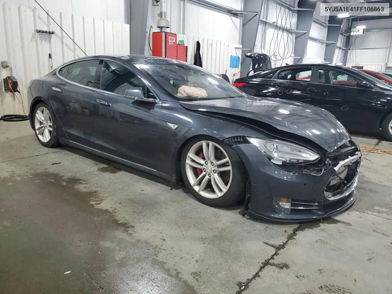 2015 Tesla Model S VIN: 5YJSA1E41FF106863 Lot: 69872104