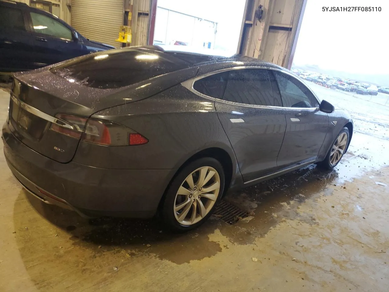 2015 Tesla Model S 85D VIN: 5YJSA1H27FF085110 Lot: 72898404