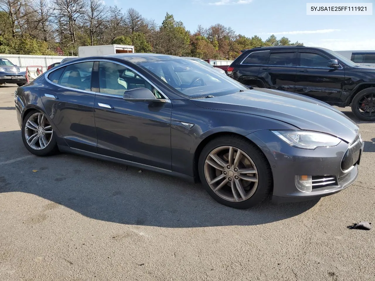 2015 Tesla Model S VIN: 5YJSA1E25FF111921 Lot: 72927844