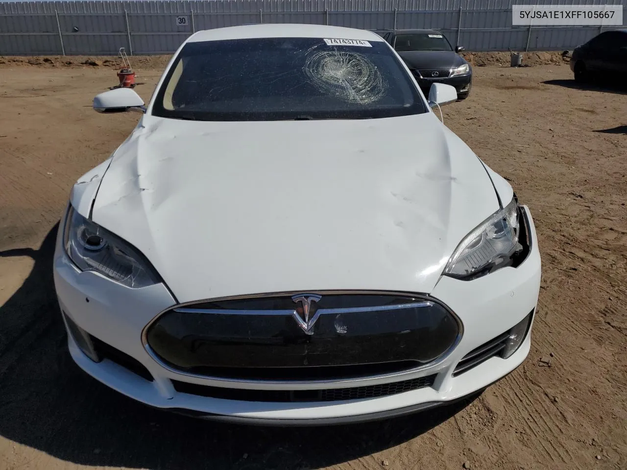 2015 Tesla Model S VIN: 5YJSA1E1XFF105667 Lot: 74743774