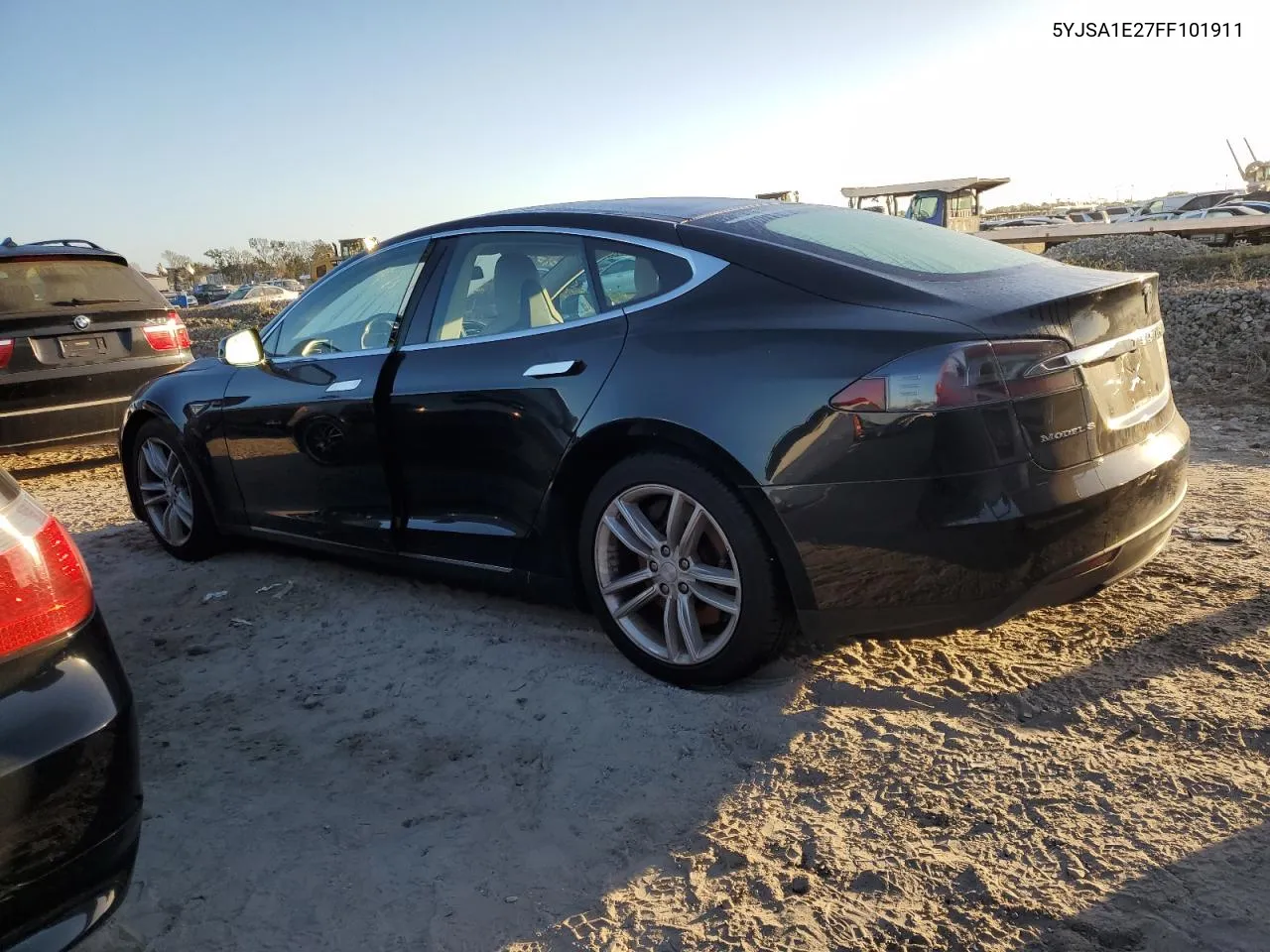 2015 Tesla Model S VIN: 5YJSA1E27FF101911 Lot: 76048644