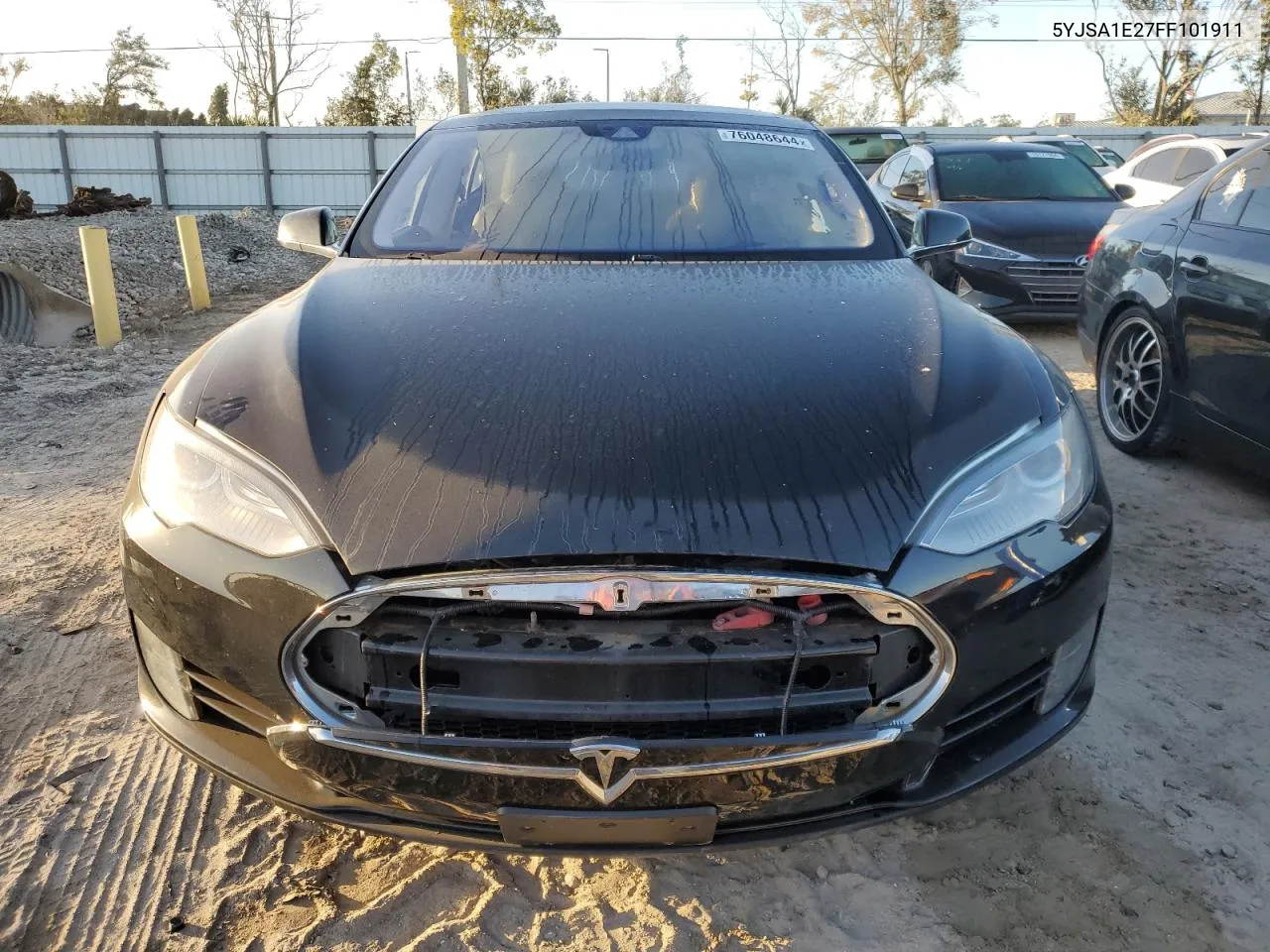 2015 Tesla Model S VIN: 5YJSA1E27FF101911 Lot: 76048644