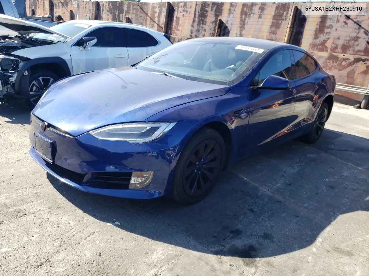 2017 Tesla Model S VIN: 5YJSA1E2XHF230910 Lot: 70437544