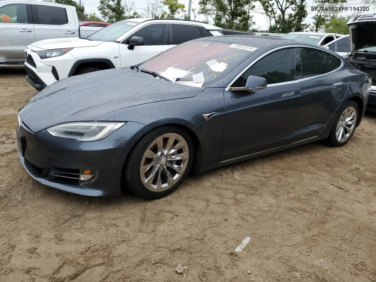 2017 Tesla Model S VIN: 5YJSA1E2XHF194720 Lot: 73951374