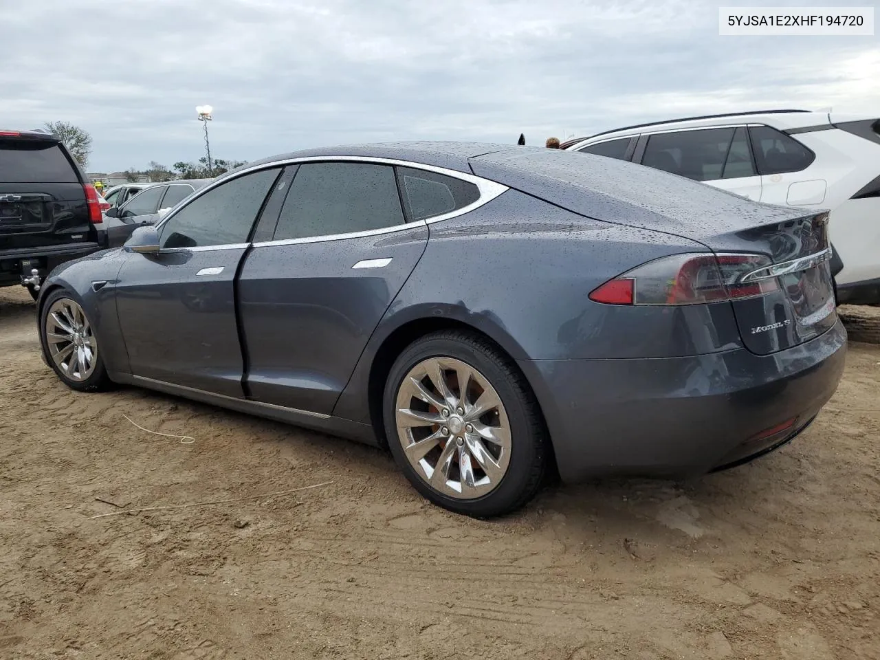 2017 Tesla Model S VIN: 5YJSA1E2XHF194720 Lot: 73951374