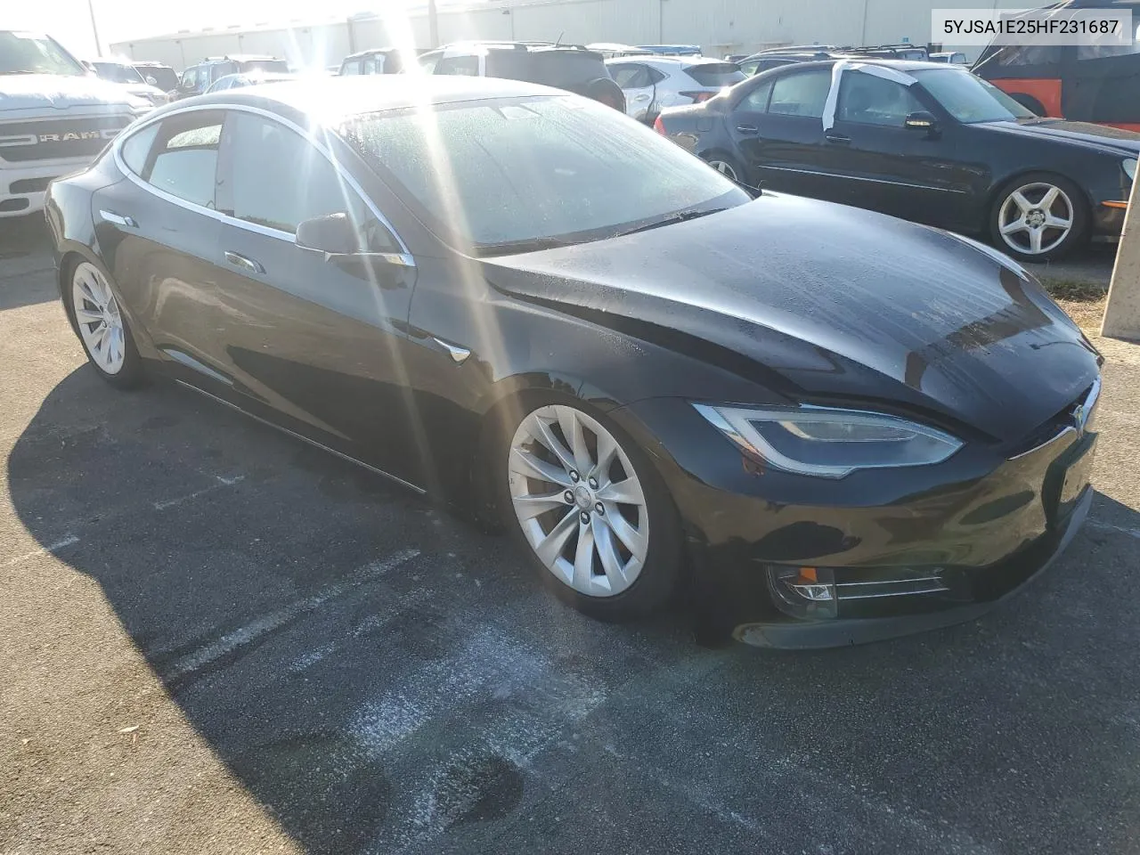 2017 Tesla Model S VIN: 5YJSA1E25HF231687 Lot: 74837254