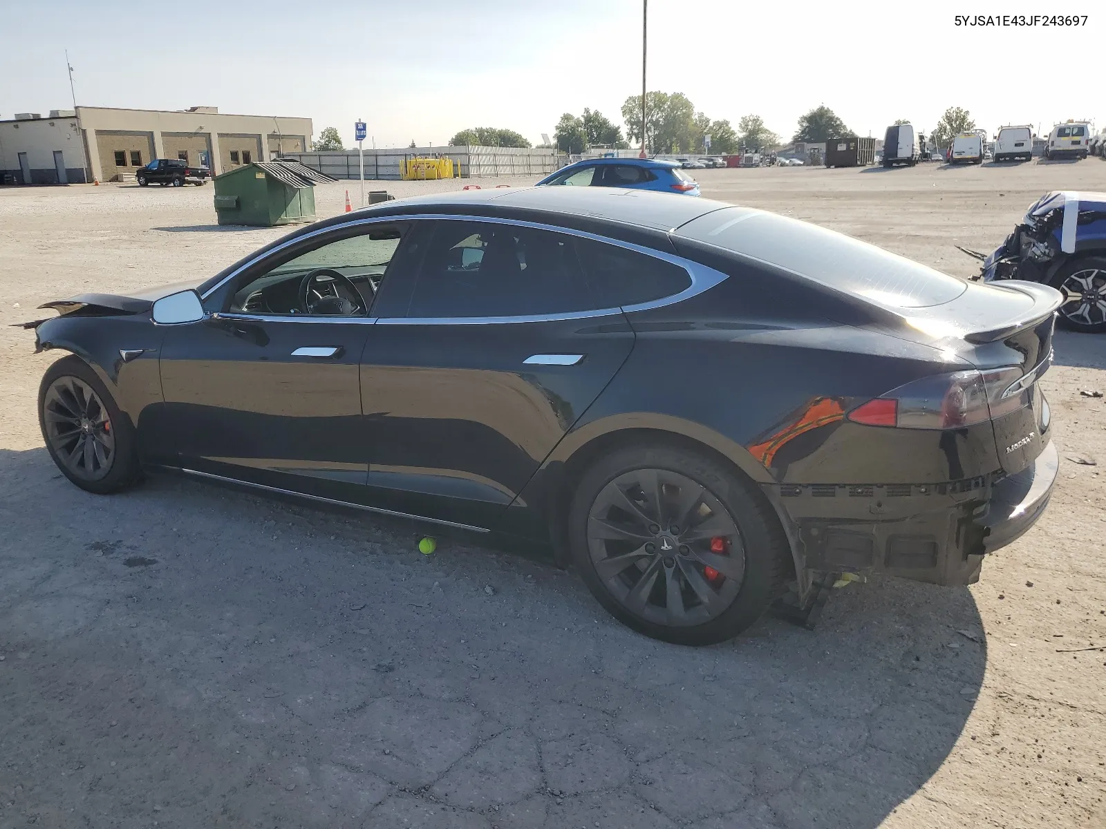 5YJSA1E43JF243697 2018 Tesla Model S