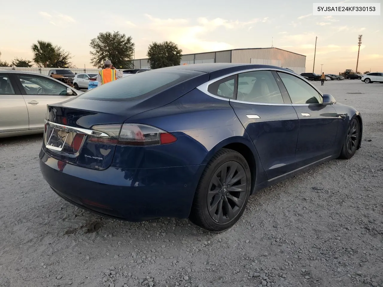 2019 Tesla Model S VIN: 5YJSA1E24KF330153 Lot: 75277334