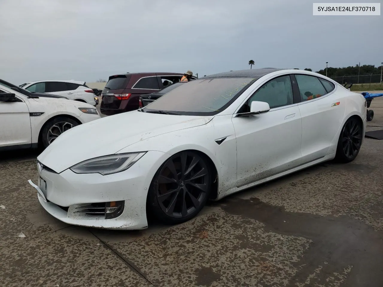 2020 Tesla Model S VIN: 5YJSA1E24LF370718 Lot: 74064624