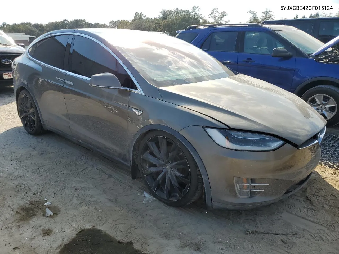 2016 Tesla Model X VIN: 5YJXCBE42GF015124 Lot: 76730324