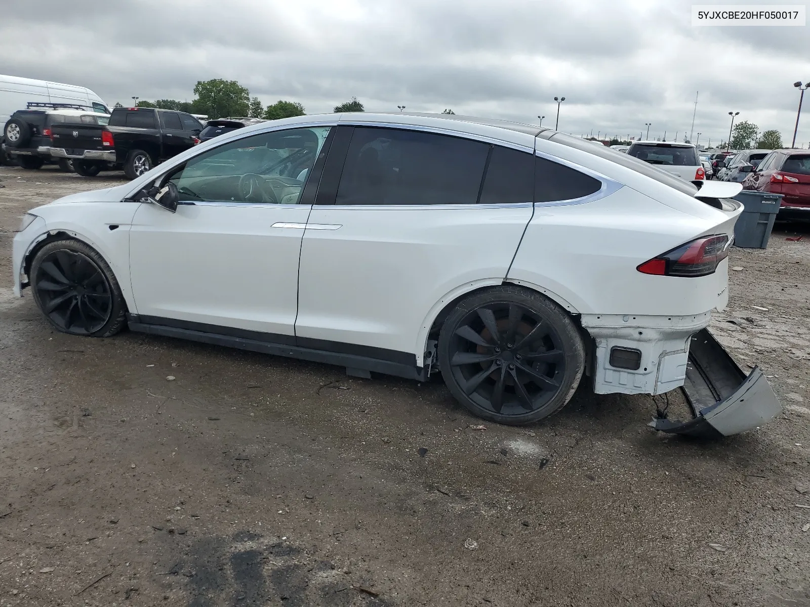 2017 Tesla Model X VIN: 5YJXCBE20HF050017 Lot: 40667440