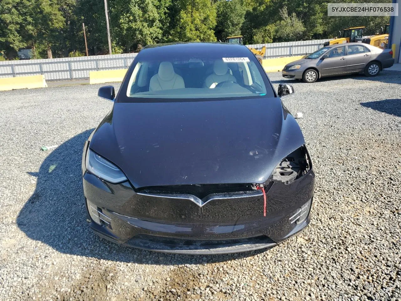 2017 Tesla Model X VIN: 5YJXCBE24HF076538 Lot: 69281264