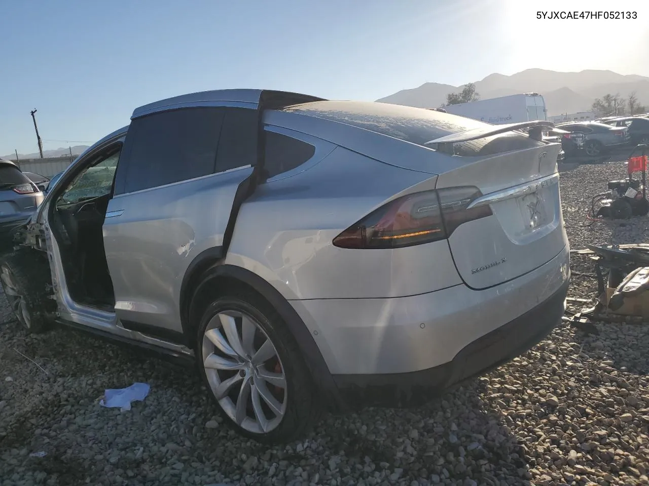 5YJXCAE47HF052133 2017 Tesla Model X