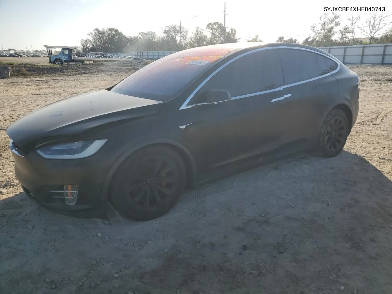 2017 Tesla Model X VIN: 5YJXCBE4XHF040743 Lot: 74010904