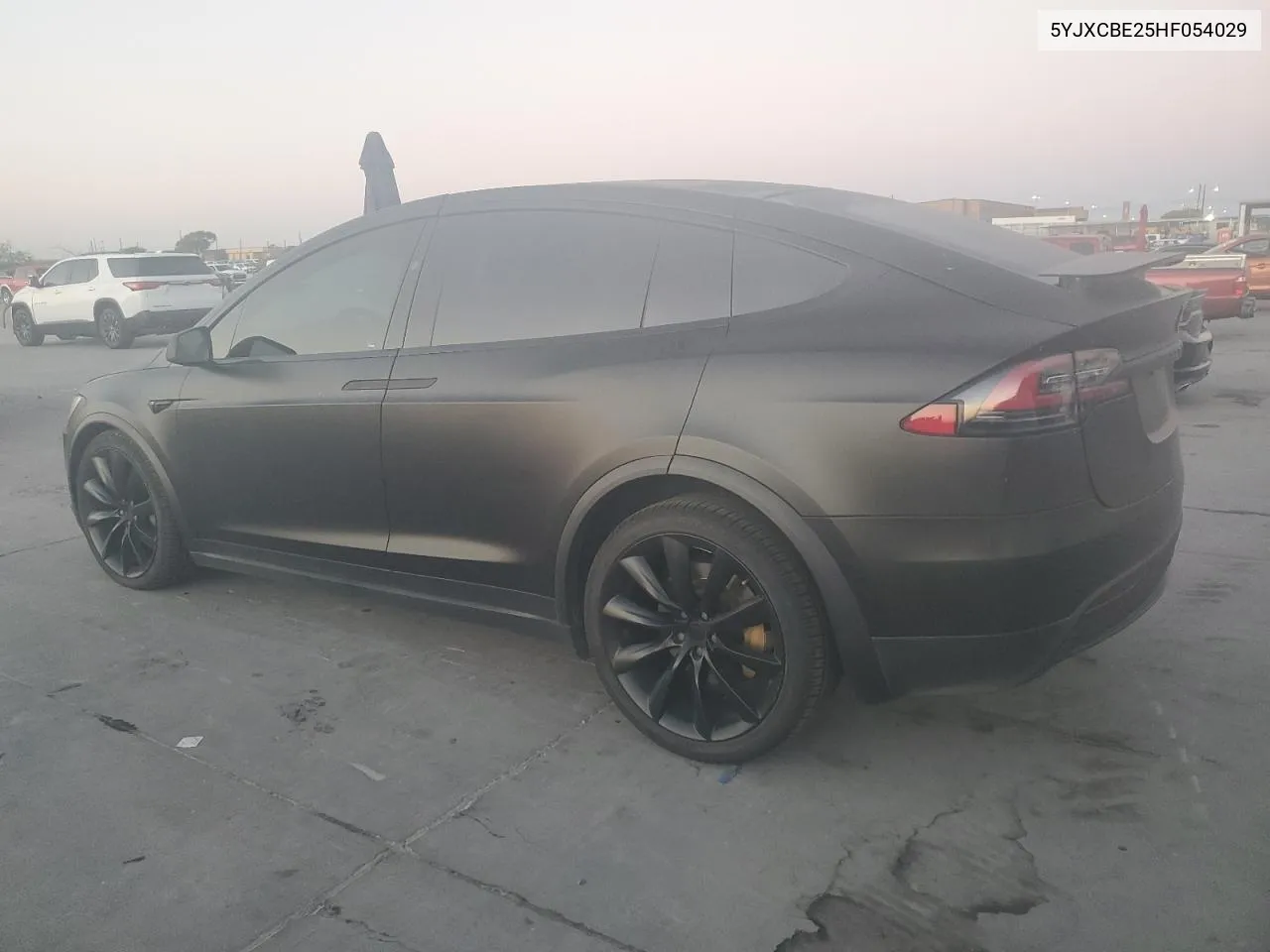 2017 Tesla Model X VIN: 5YJXCBE25HF054029 Lot: 76792454