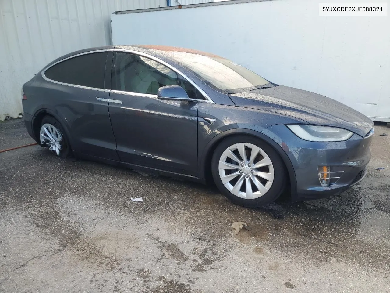 2018 Tesla Model X VIN: 5YJXCDE2XJF088324 Lot: 64191274