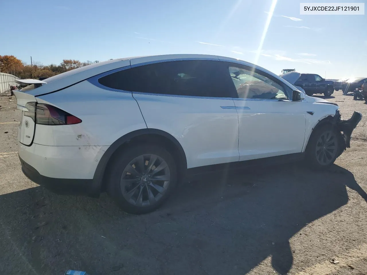 2018 Tesla Model X VIN: 5YJXCDE22JF121901 Lot: 77827954