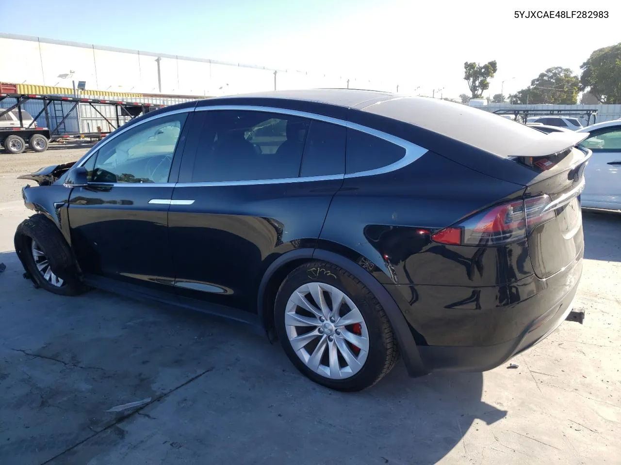 2020 Tesla Model X VIN: 5YJXCAE48LF282983 Lot: 61032484