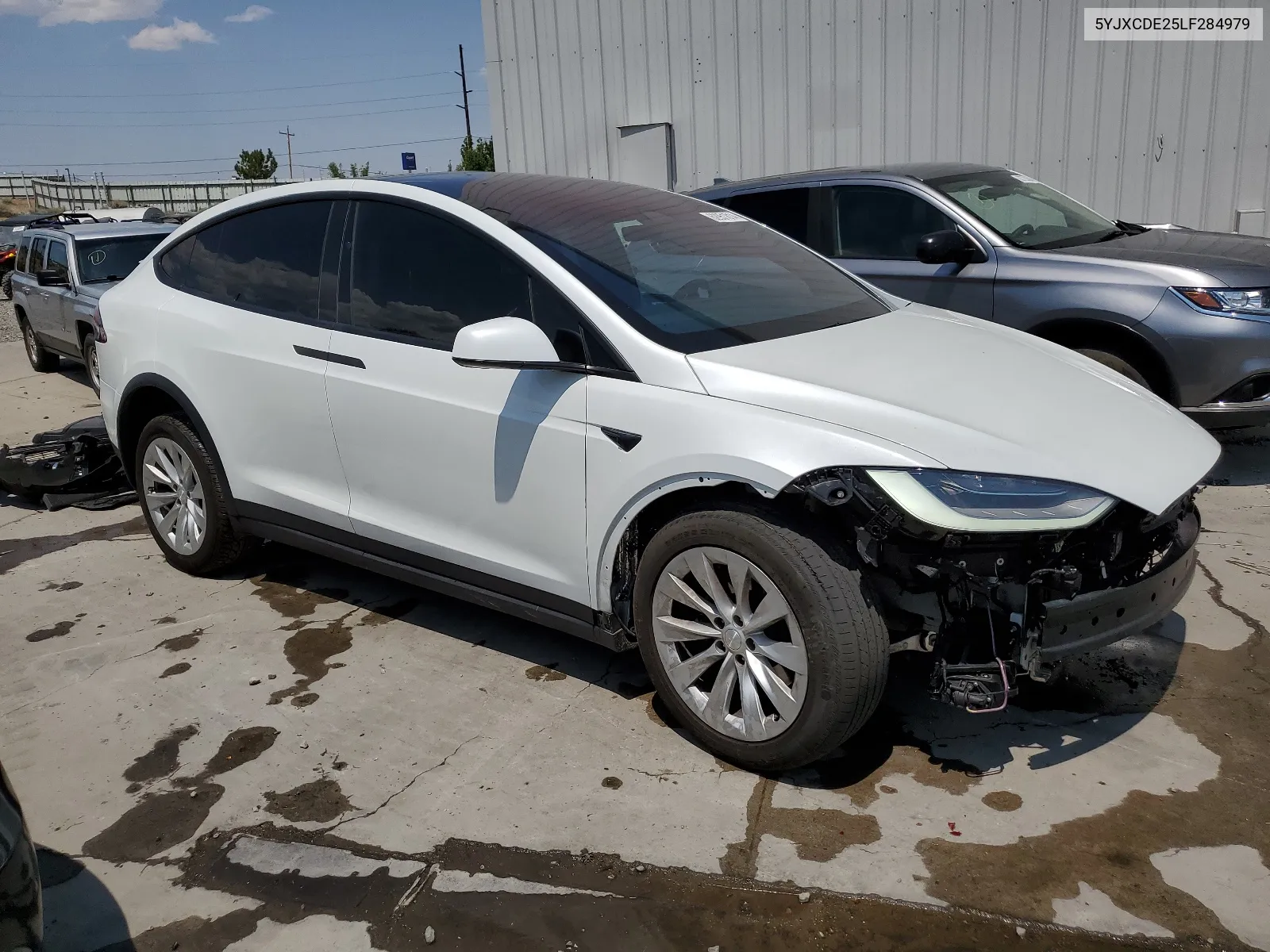 2020 Tesla Model X VIN: 5YJXCDE25LF284979 Lot: 62951814