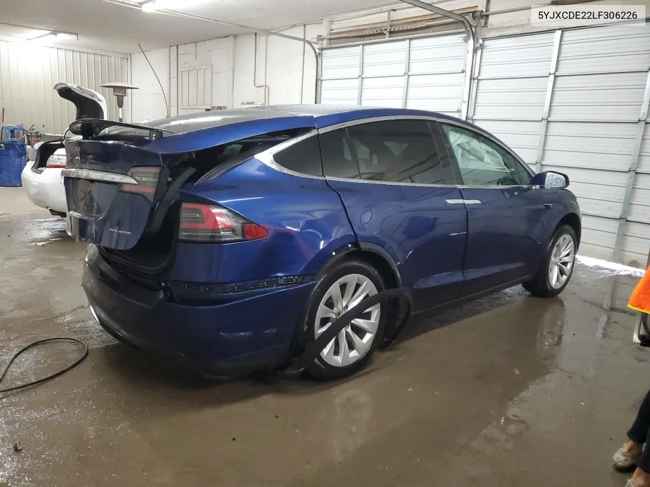 2020 Tesla Model X VIN: 5YJXCDE22LF306226 Lot: 72378644