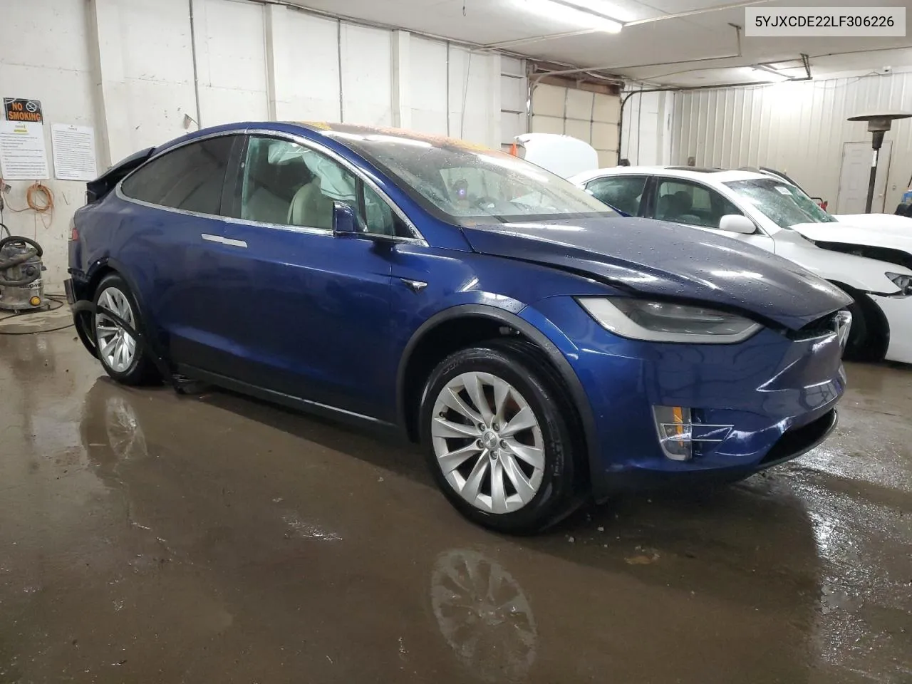 2020 Tesla Model X VIN: 5YJXCDE22LF306226 Lot: 72378644