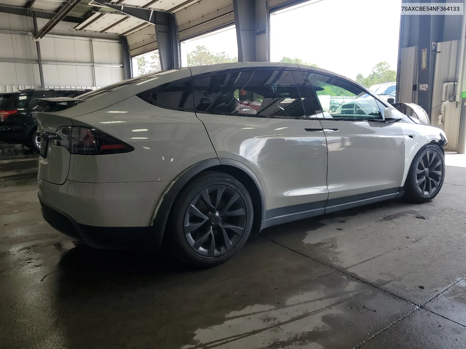 2022 Tesla Model X VIN: 7SAXCBE54NF364133 Lot: 66190724