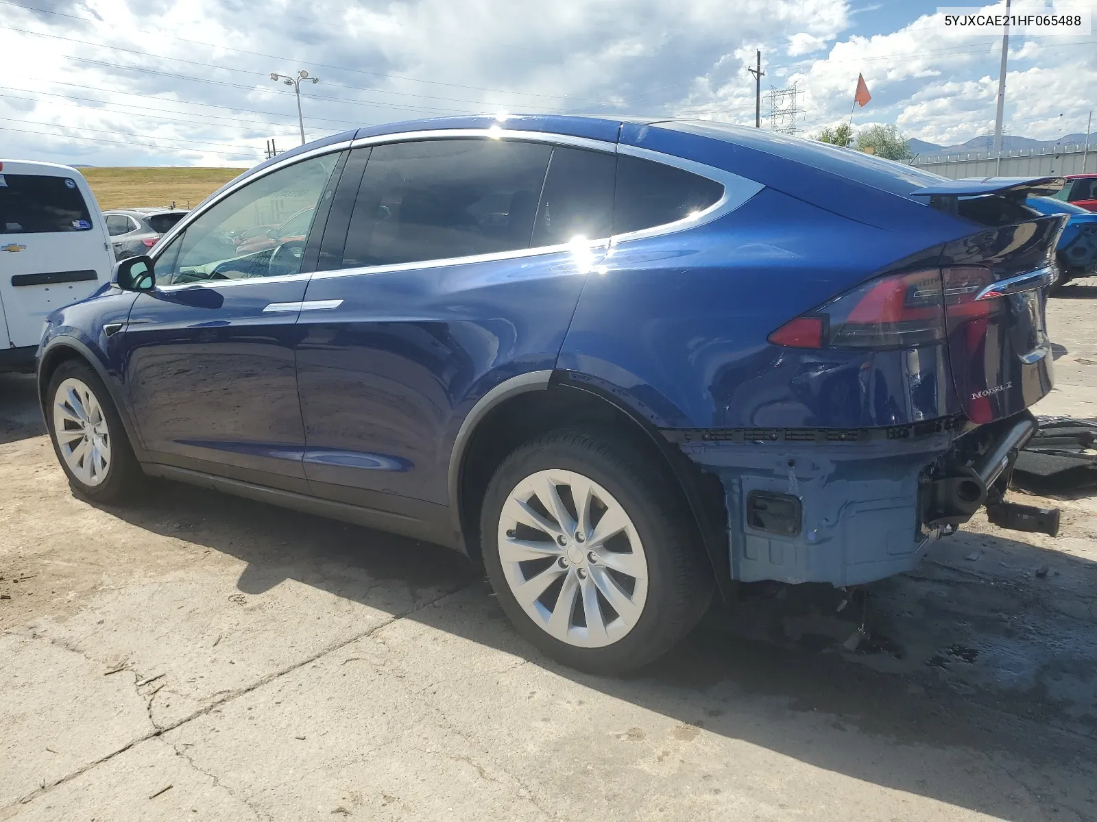 2017 Tesla Model X VIN: 5YJXCAE21HF065488 Lot: 68134574