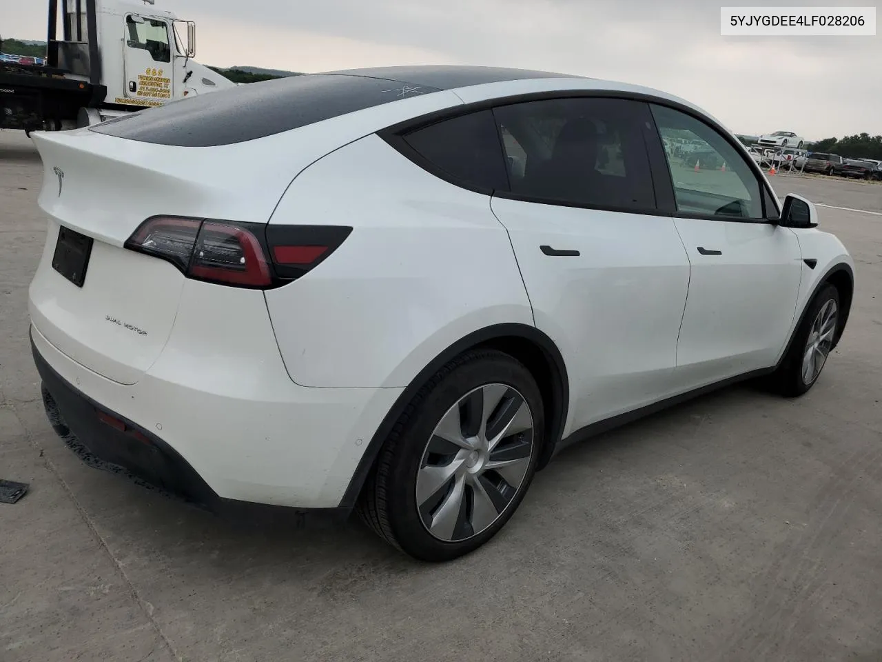 5YJYGDEE4LF028206 2020 Tesla Model Y