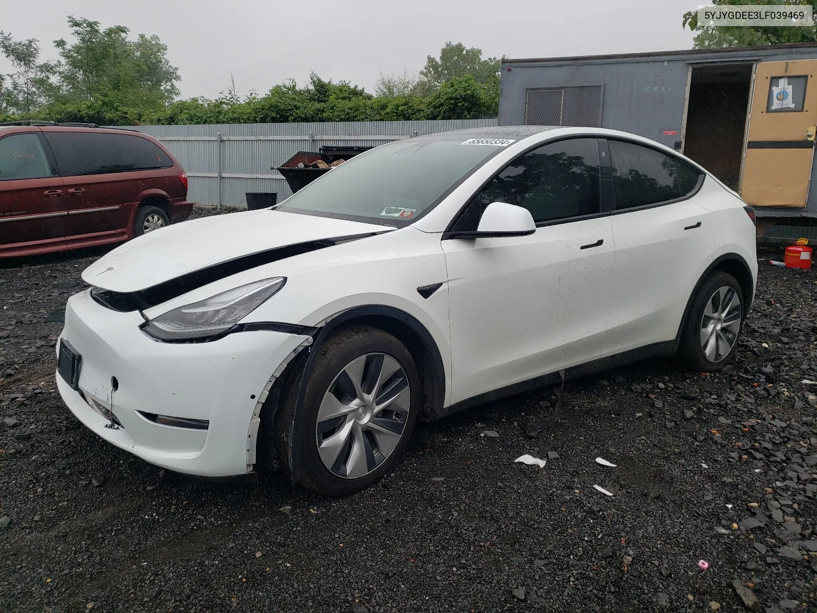 2020 Tesla Model Y VIN: 5YJYGDEE3LF039469 Lot: 65650334