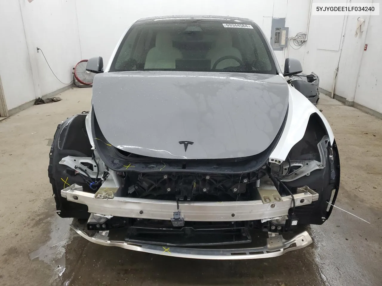 5YJYGDEE1LF034240 2020 Tesla Model Y