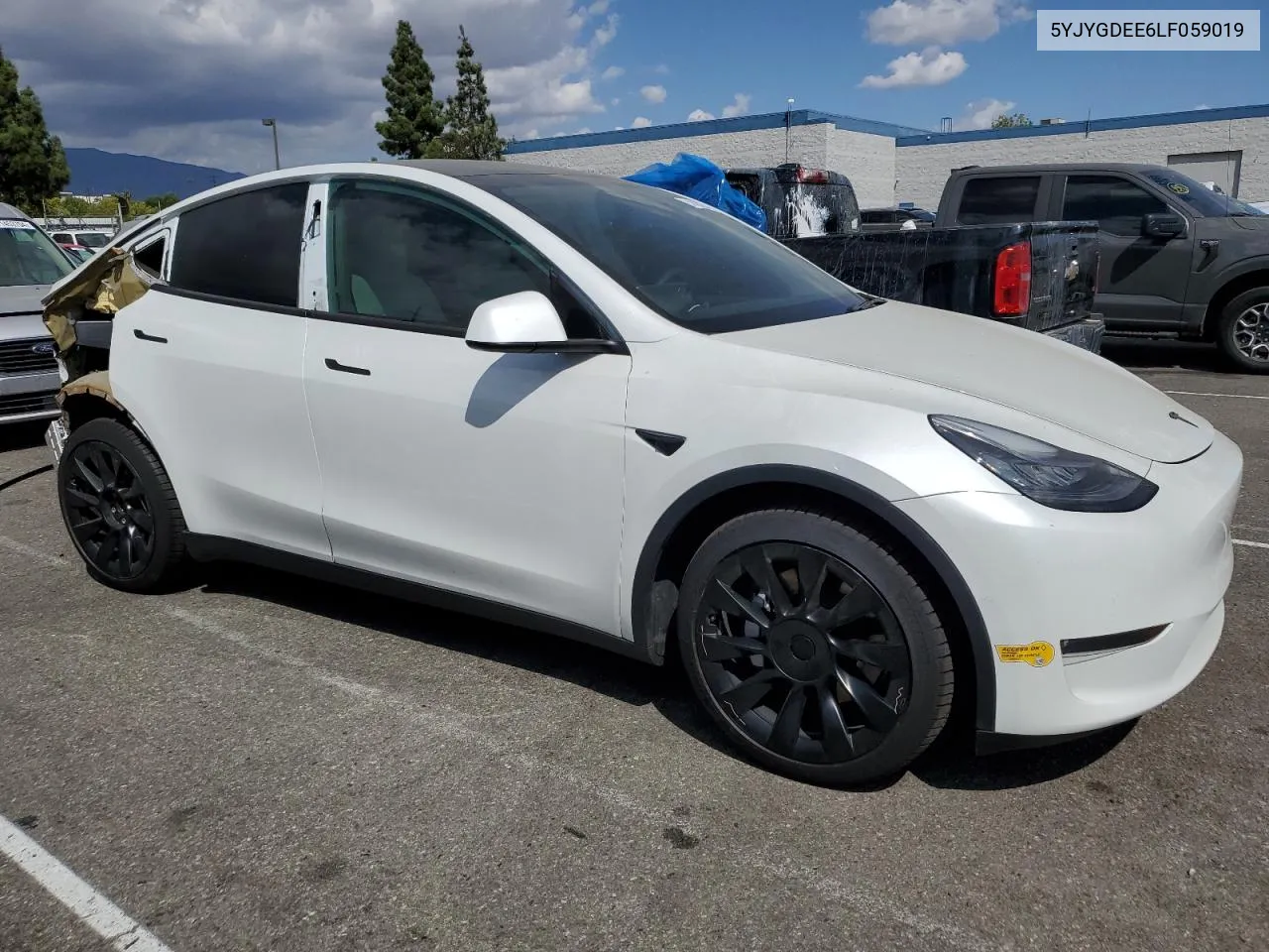 2020 Tesla Model Y VIN: 5YJYGDEE6LF059019 Lot: 71105254