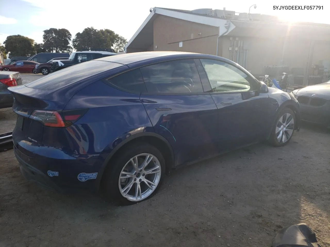 2020 Tesla Model Y VIN: 5YJYGDEEXLF057791 Lot: 74000894