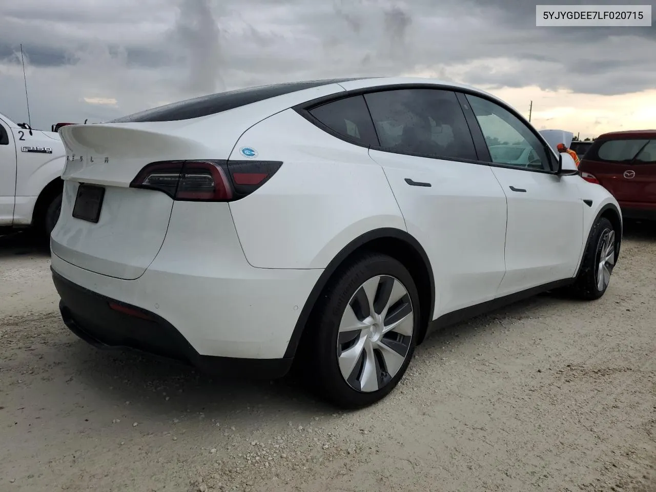 2020 Tesla Model Y VIN: 5YJYGDEE7LF020715 Lot: 74020434