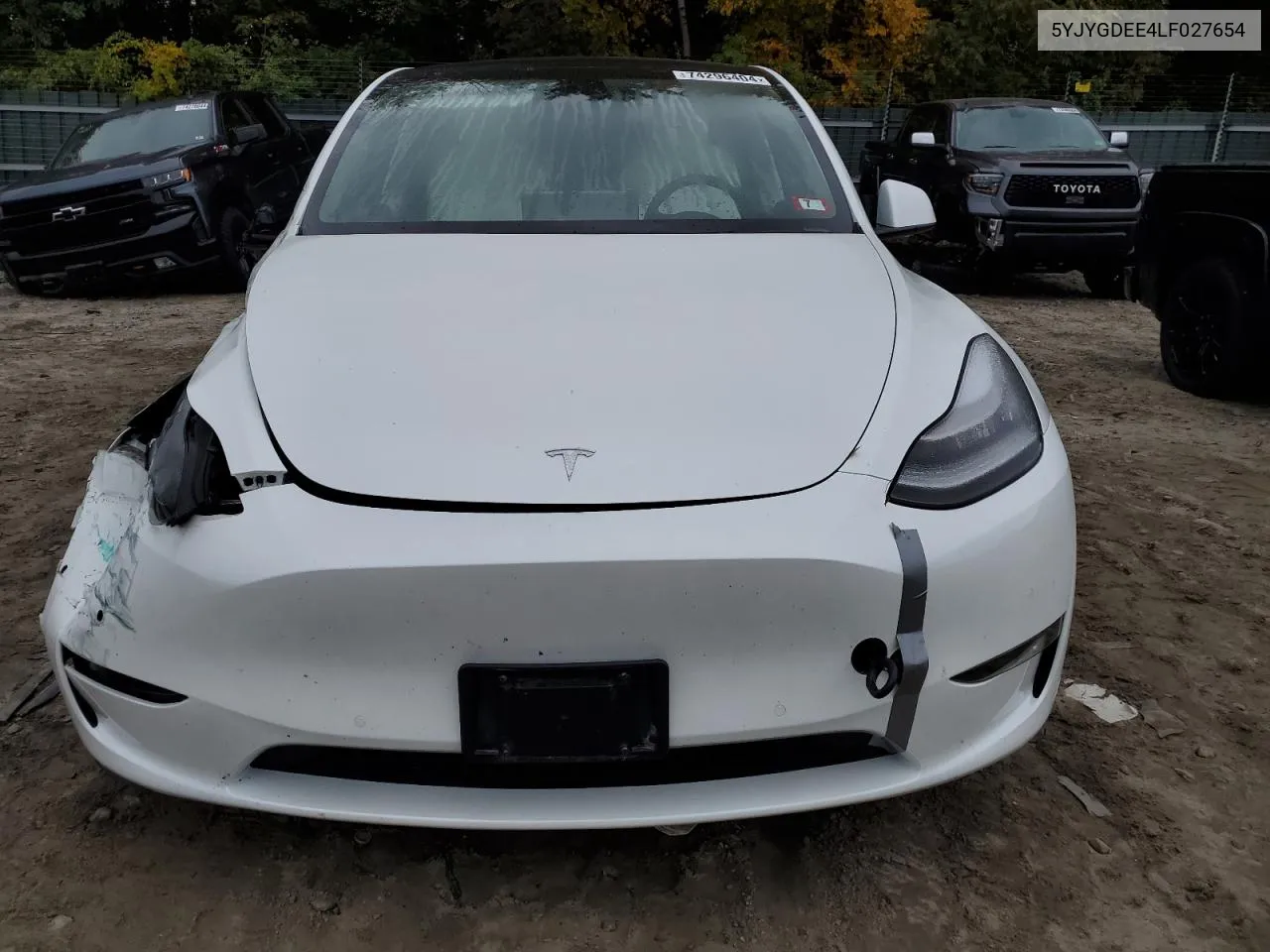 2020 Tesla Model Y VIN: 5YJYGDEE4LF027654 Lot: 74296404