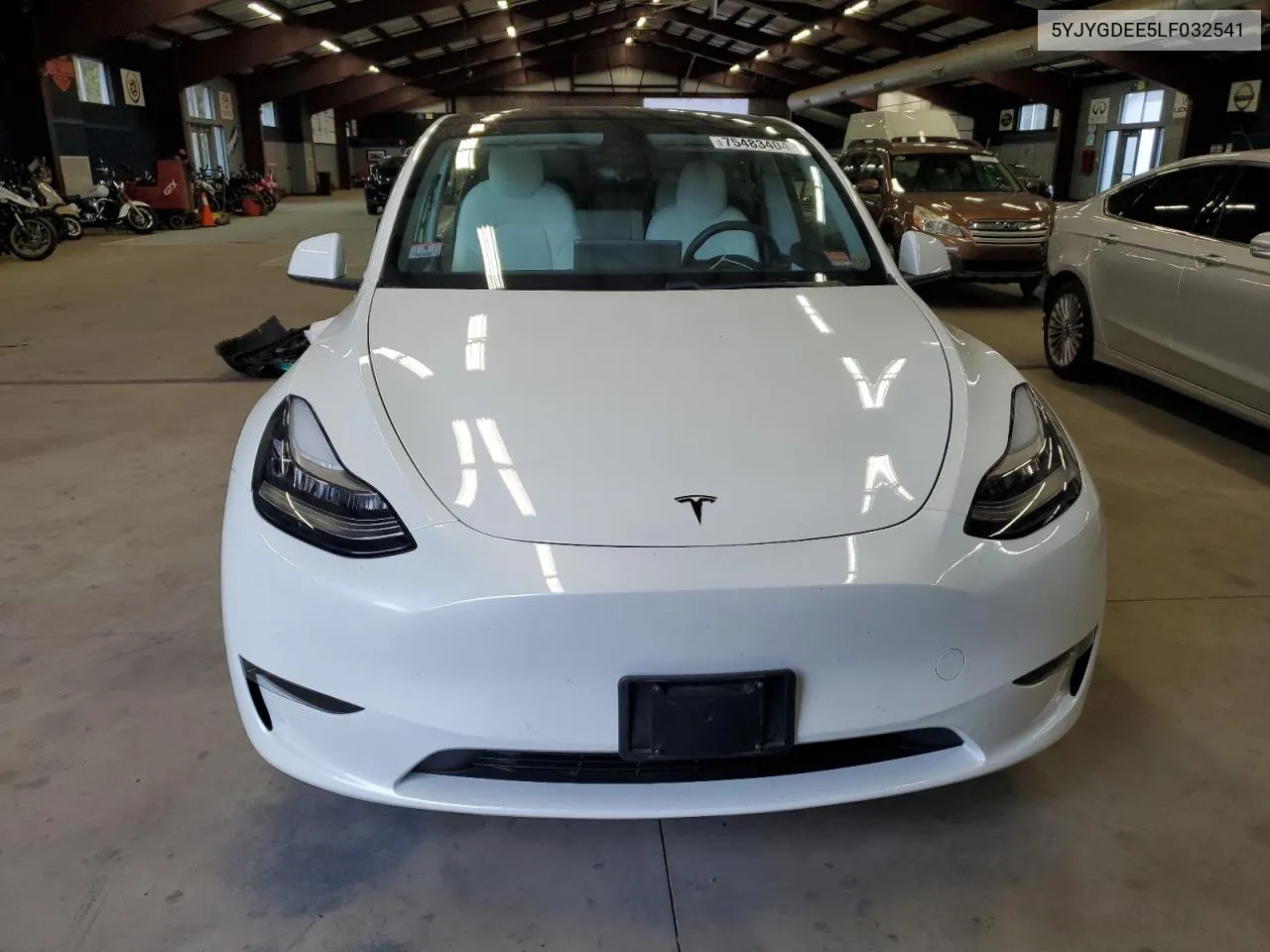 2020 Tesla Model Y VIN: 5YJYGDEE5LF032541 Lot: 75483404