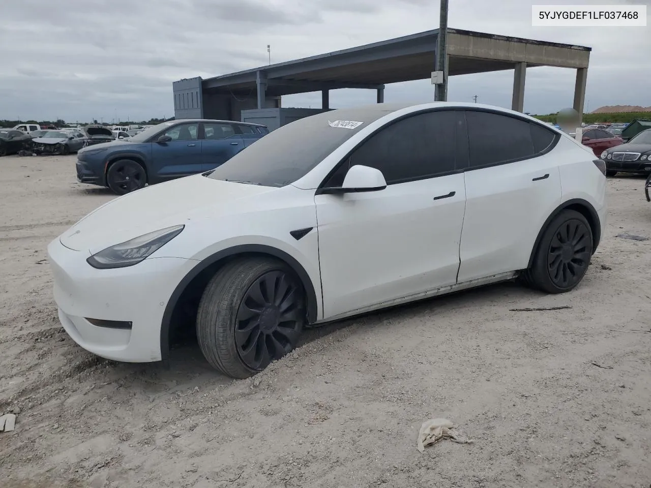 2020 Tesla Model Y VIN: 5YJYGDEF1LF037468 Lot: 76243814