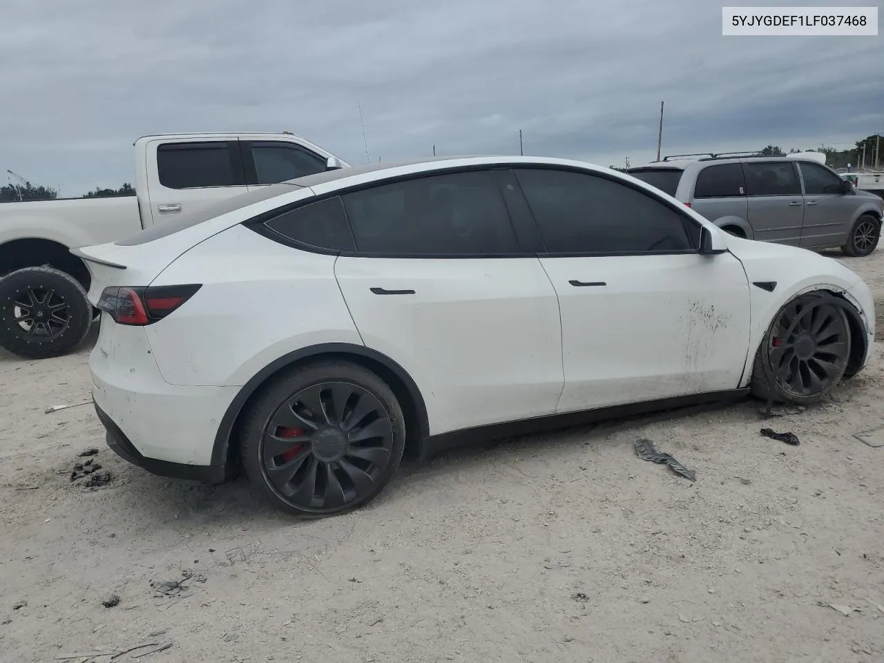 2020 Tesla Model Y VIN: 5YJYGDEF1LF037468 Lot: 76243814